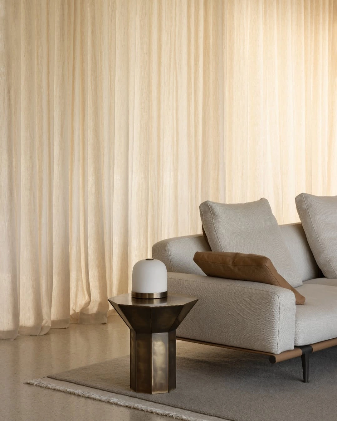 Referência visual relacionada a higienização de cortinas
